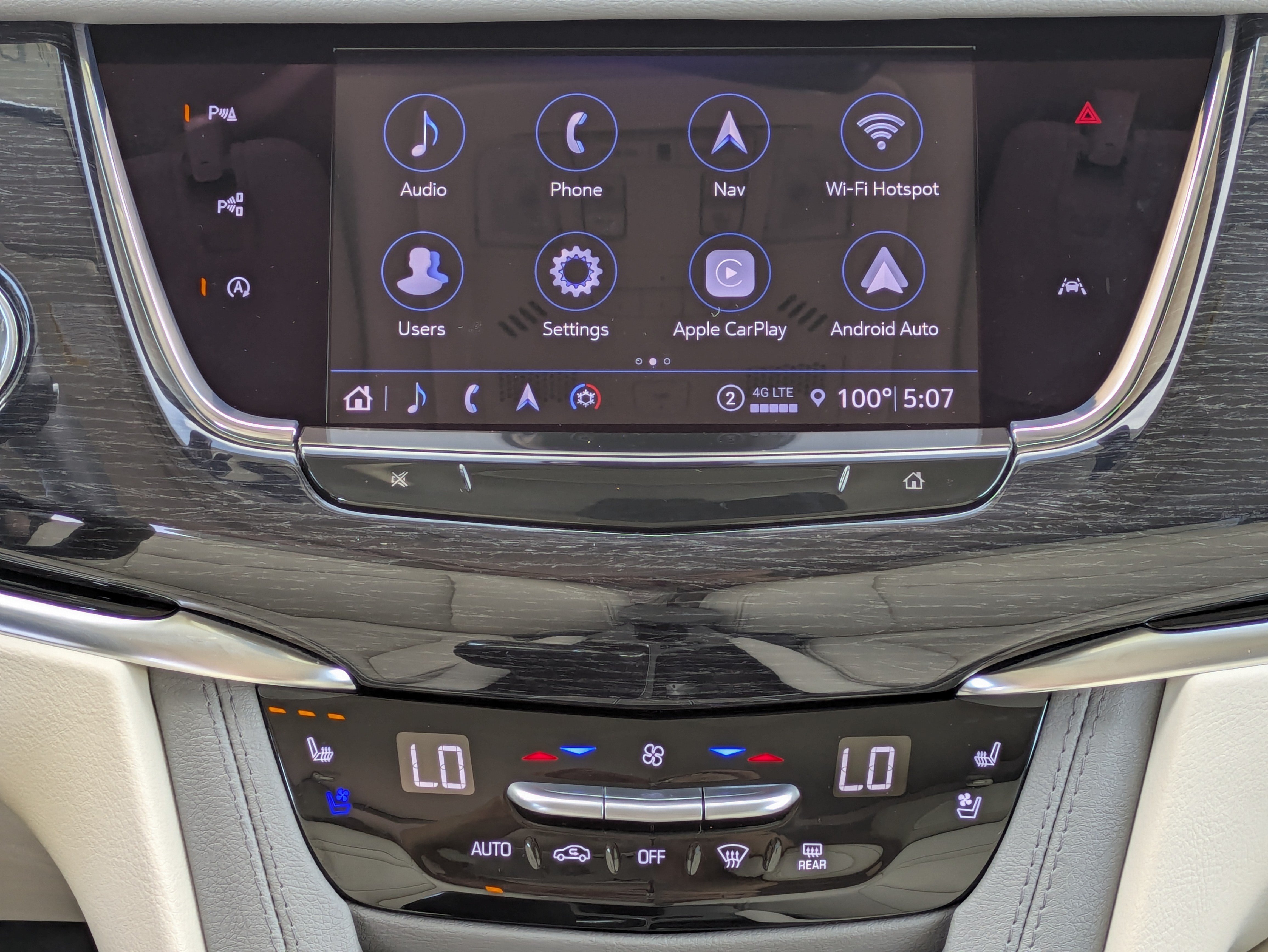 Certified 2025 Cadillac XT6 Premium Luxury w/ Technology Package AWD/4WD image 17