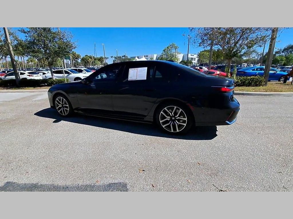 Used 2024 BMW 750e xDrive image 41