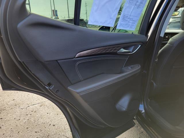 Used 2023 Buick Envision Avenir image 23