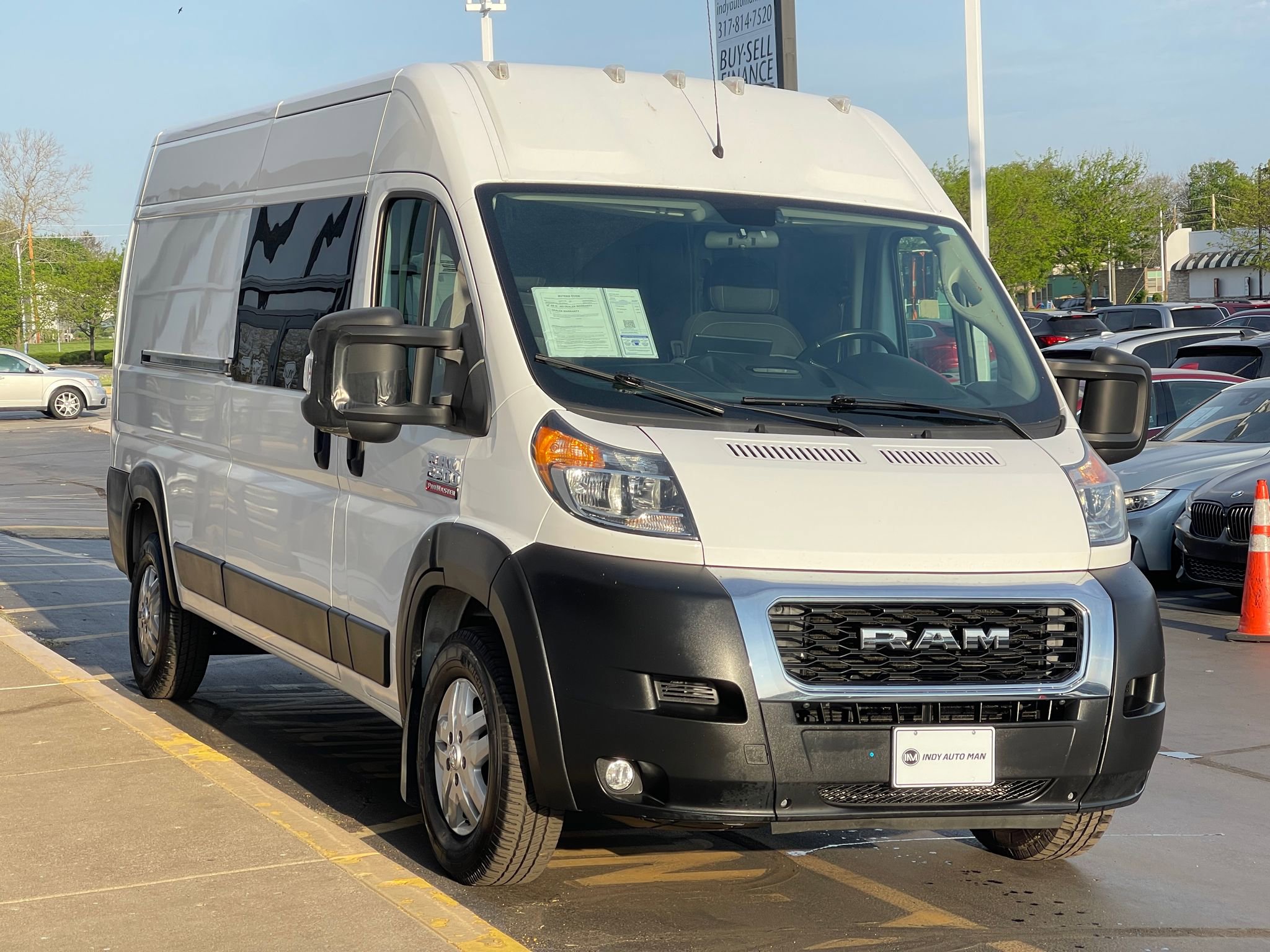 Used 2020 RAM ProMaster 2500 w/ Premium Appearance Group FWD image 2