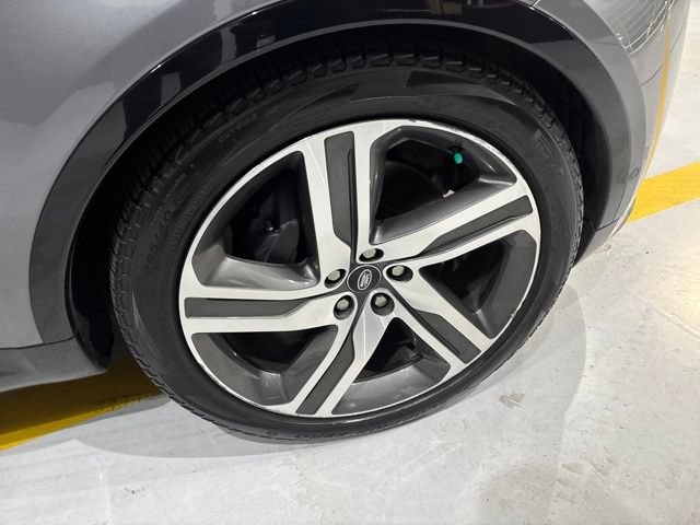 Used 2024 Land Rover Discovery Dynamic SE AWD/4WD image 41