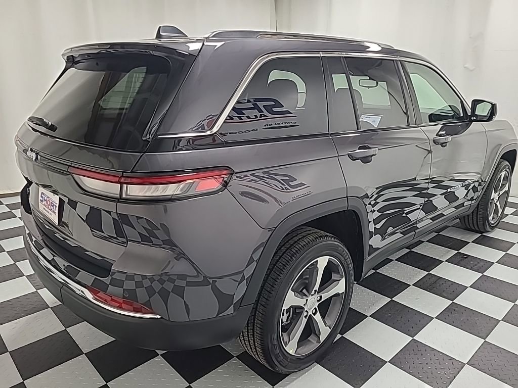 New 2023 Jeep Grand Cherokee 4WD 4xe image 4