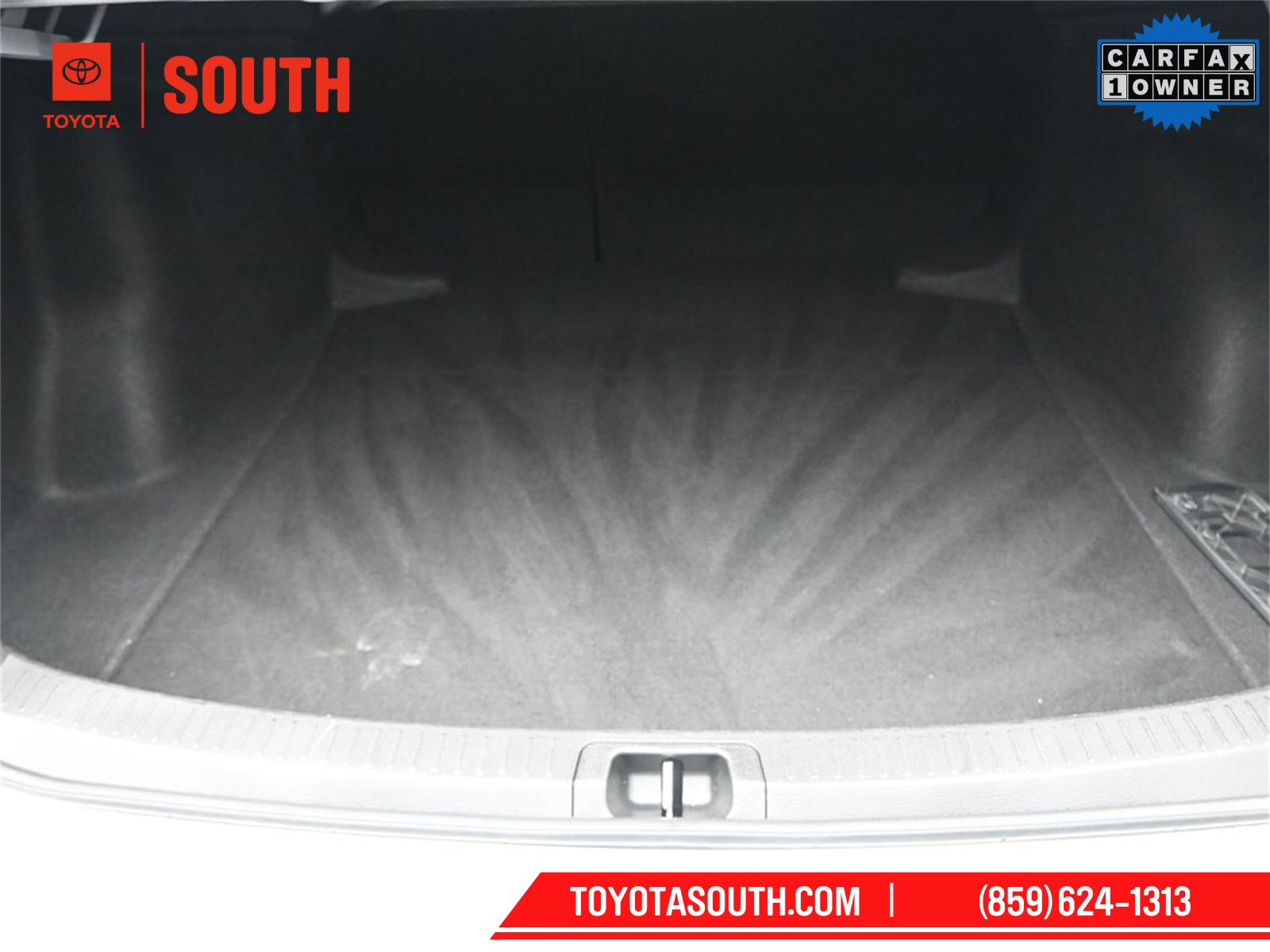 Used 2025 Toyota Corolla LE image 24