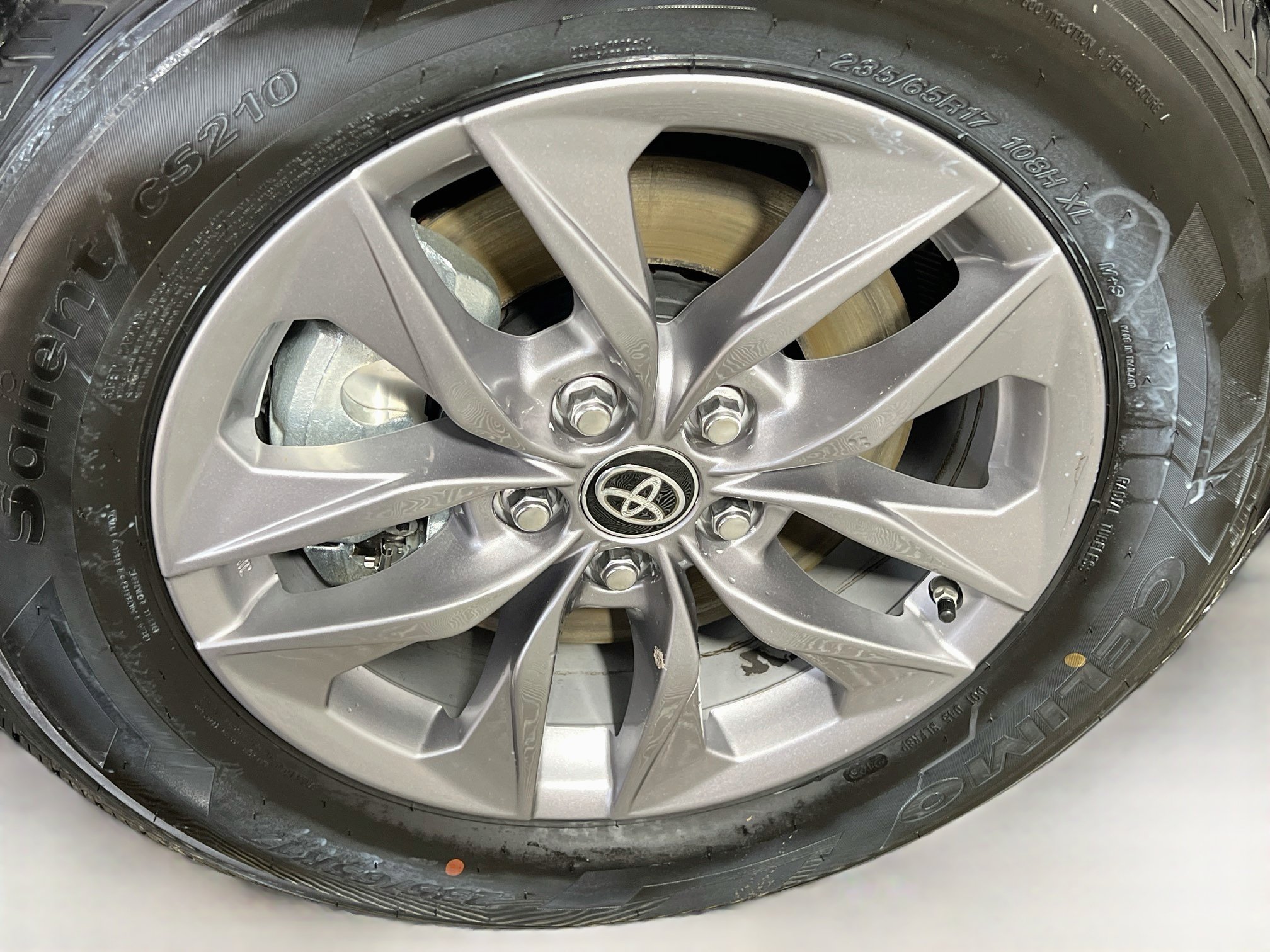 Used 2025 Toyota Sienna XLE FWD image 14