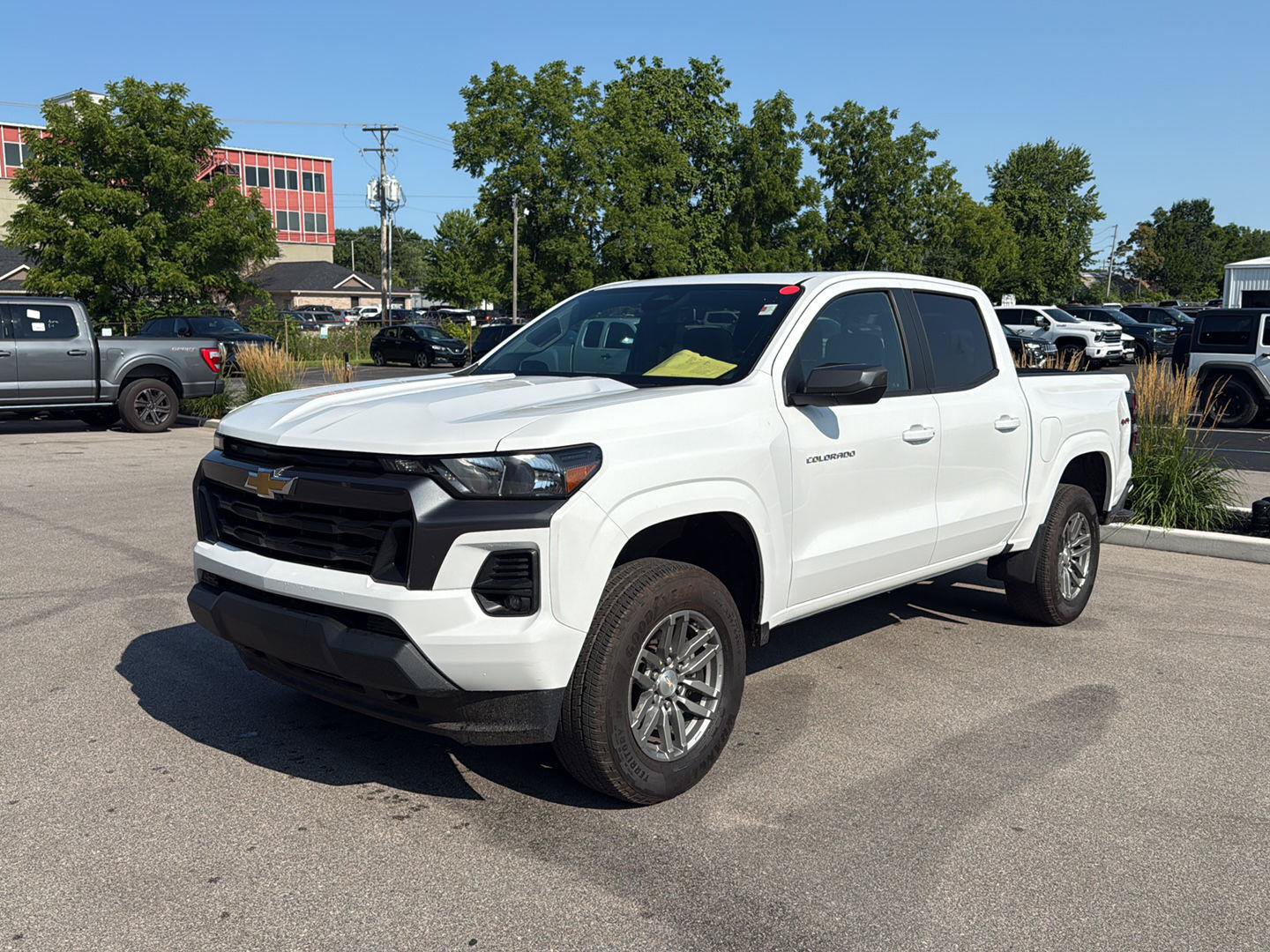 Used 2024 Chevrolet Colorado LT w/ LT Convenience Package II AWD/4WD image 7