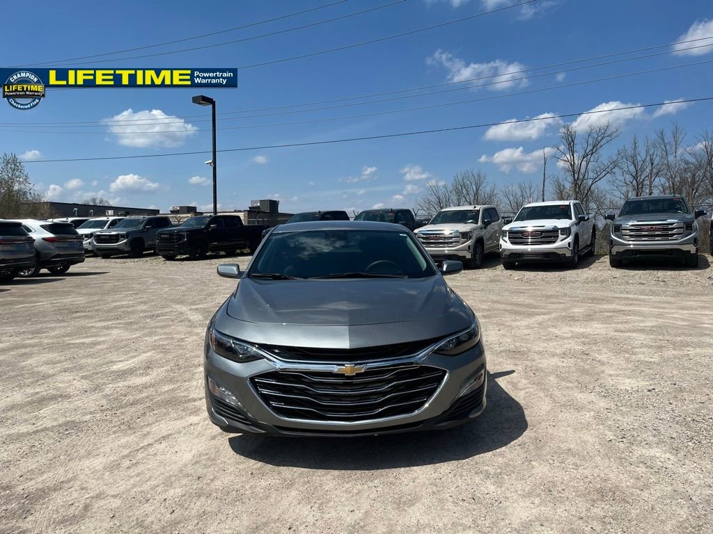 Used 2025 Chevrolet Malibu LT FWD image 4