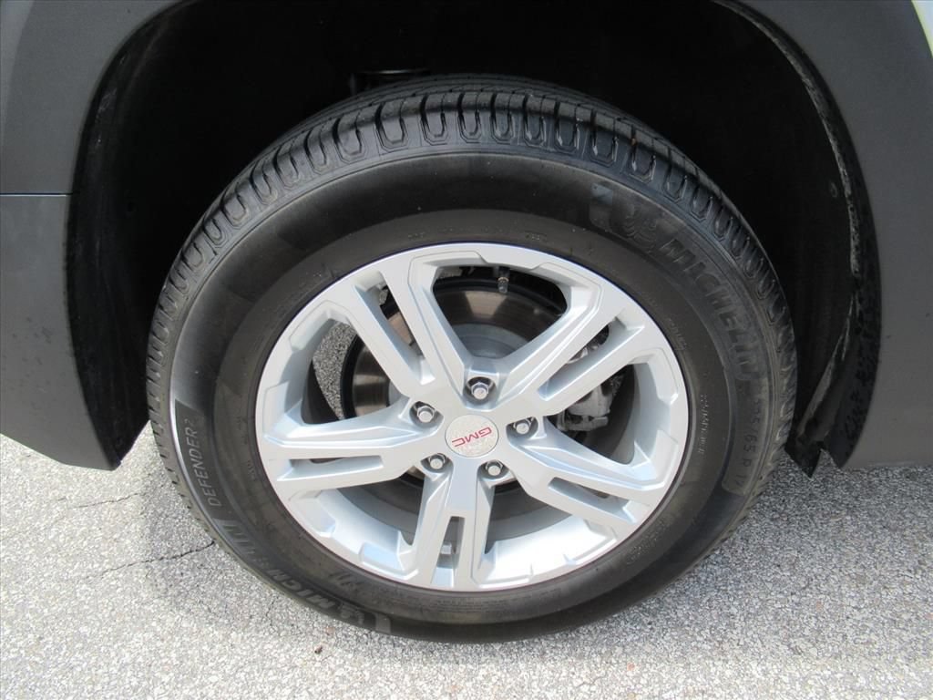 Used 2018 GMC Terrain SLE w/ Driver Convenience Package FWD image 8