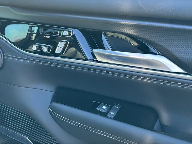 New 2026 Jeep Grand Wagoneer Summit image 39