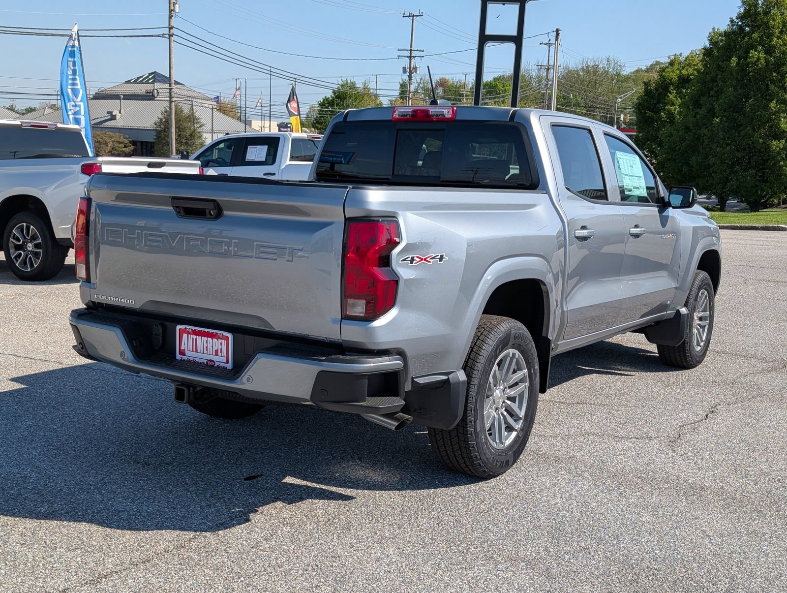 New 2026 Chevrolet Colorado LT w/ Advanced Trailering Package AWD/4WD image 2