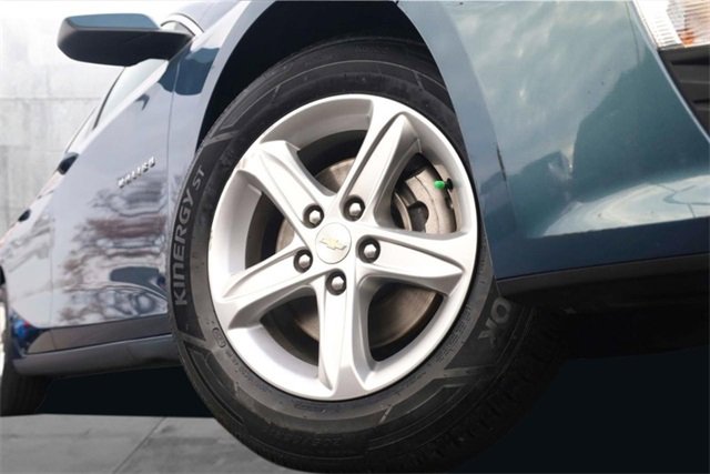 Used 2024 Chevrolet Malibu LT image 3