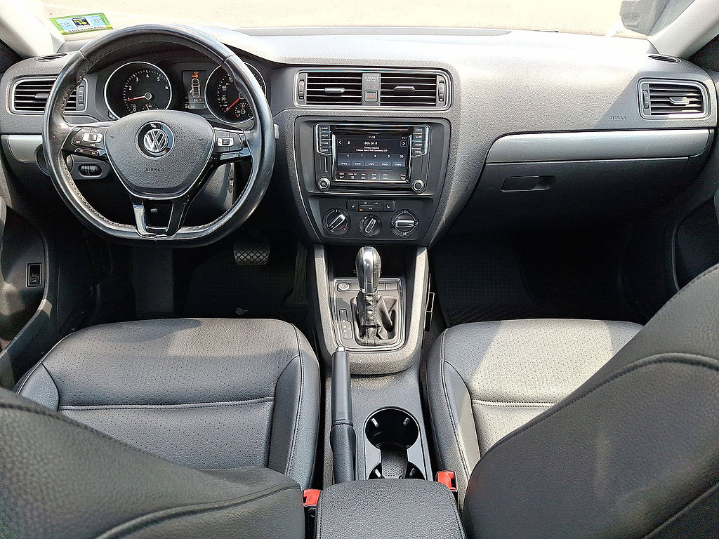 Used 2017 Volkswagen Jetta SE FWD image 10