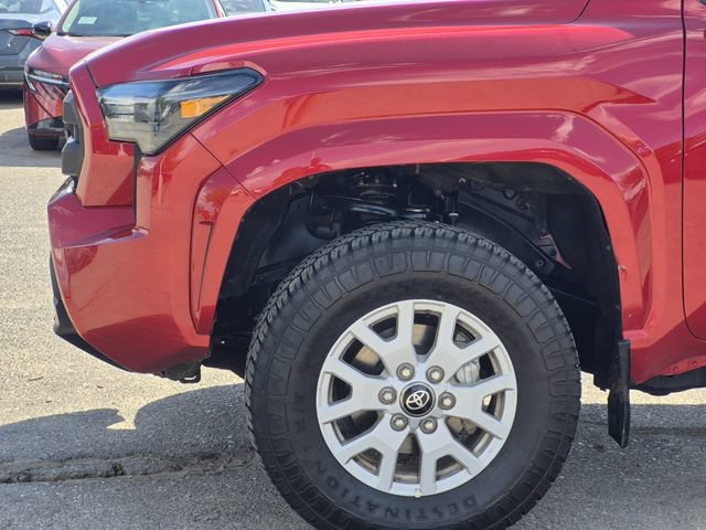 Used 2024 Toyota Tacoma SR5 AWD/4WD image 6