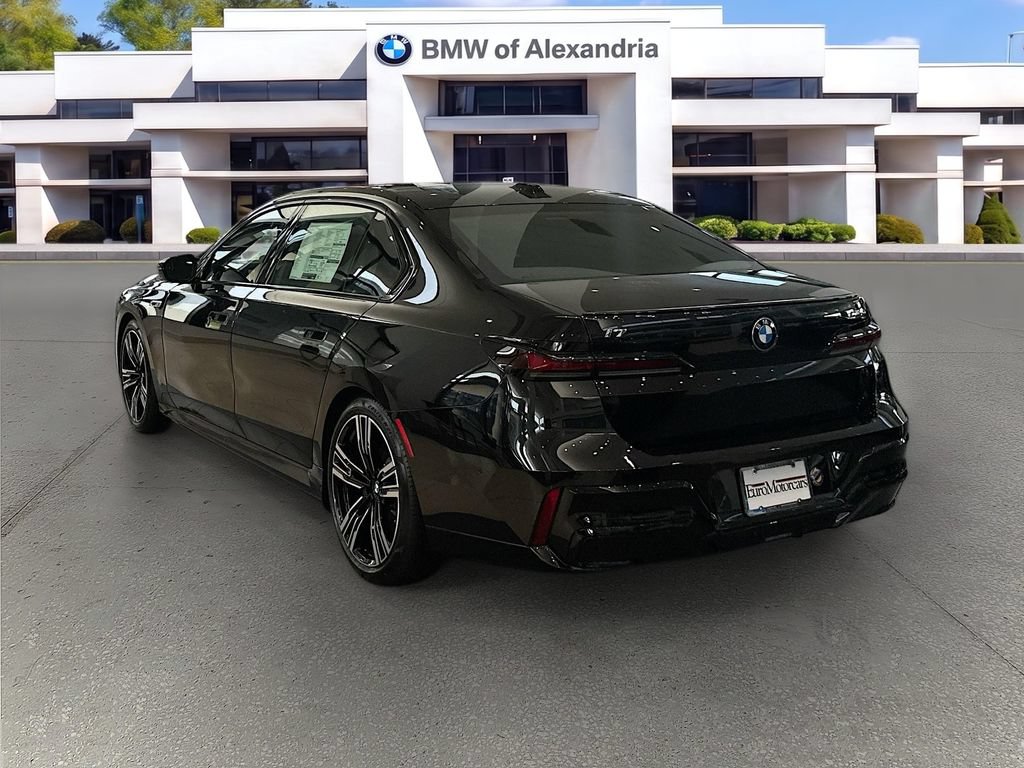 New 2026 BMW i7 M70 AWD/4WD image 4
