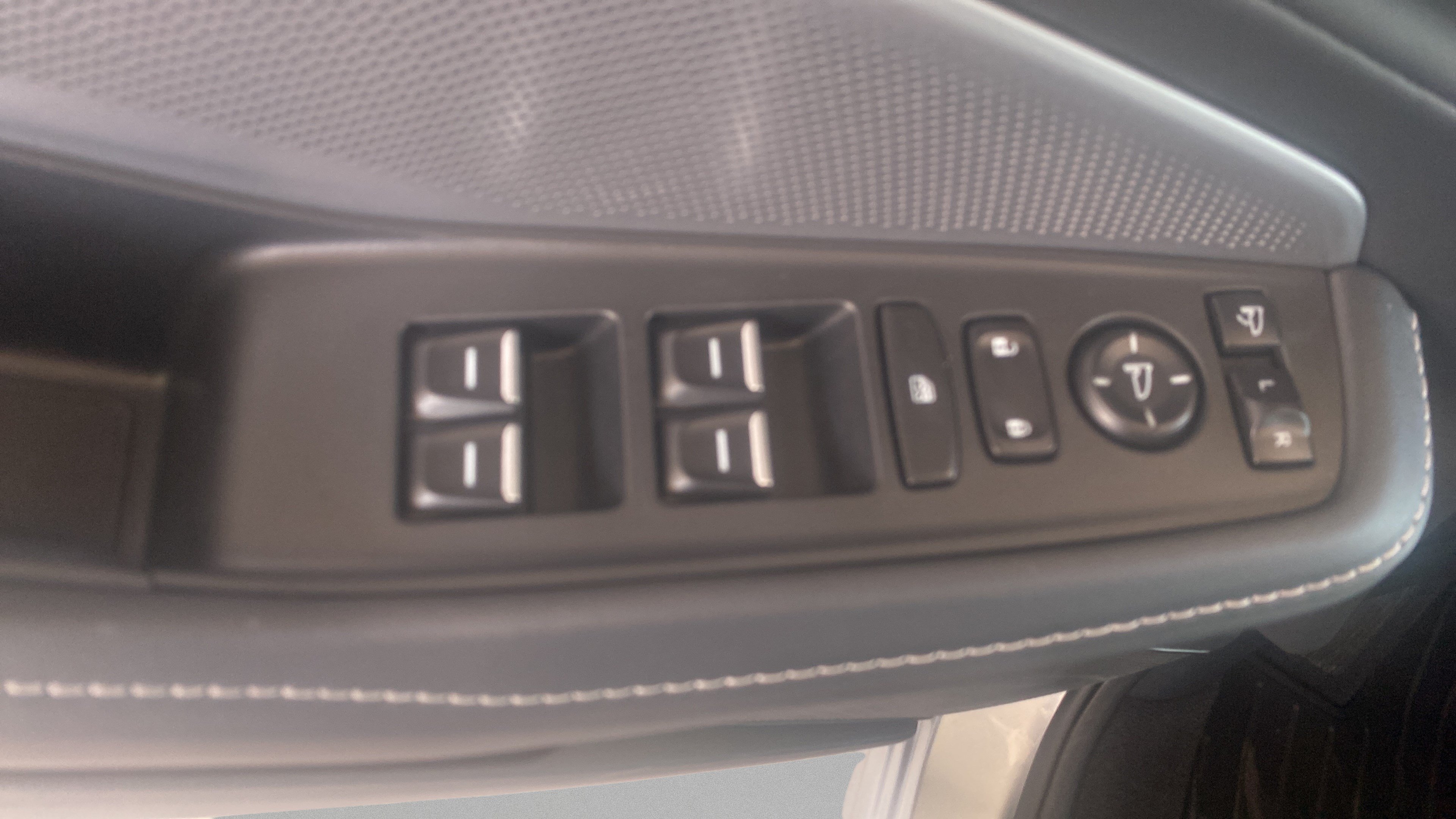 Used 2026 Acura MDX w/ Technology Package AWD/4WD image 11