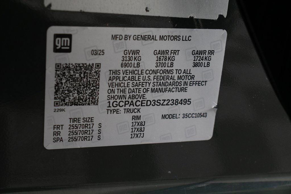 Used 2025 Chevrolet Silverado 1500 LT RWD image 35