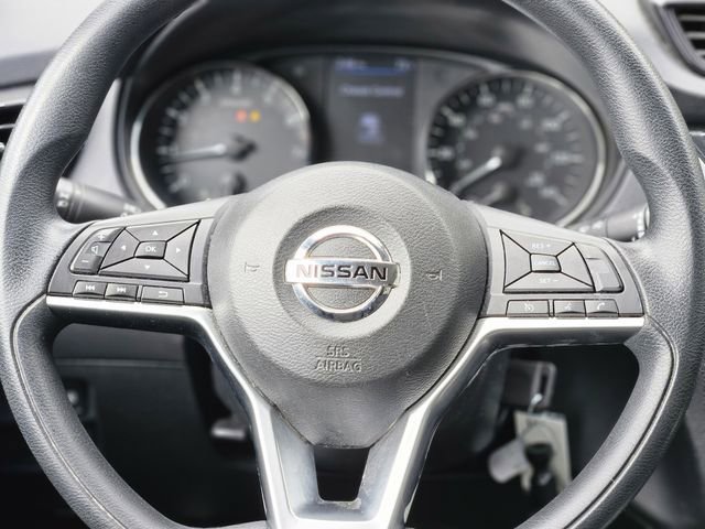 Certified 2018 Nissan Rogue S image 16