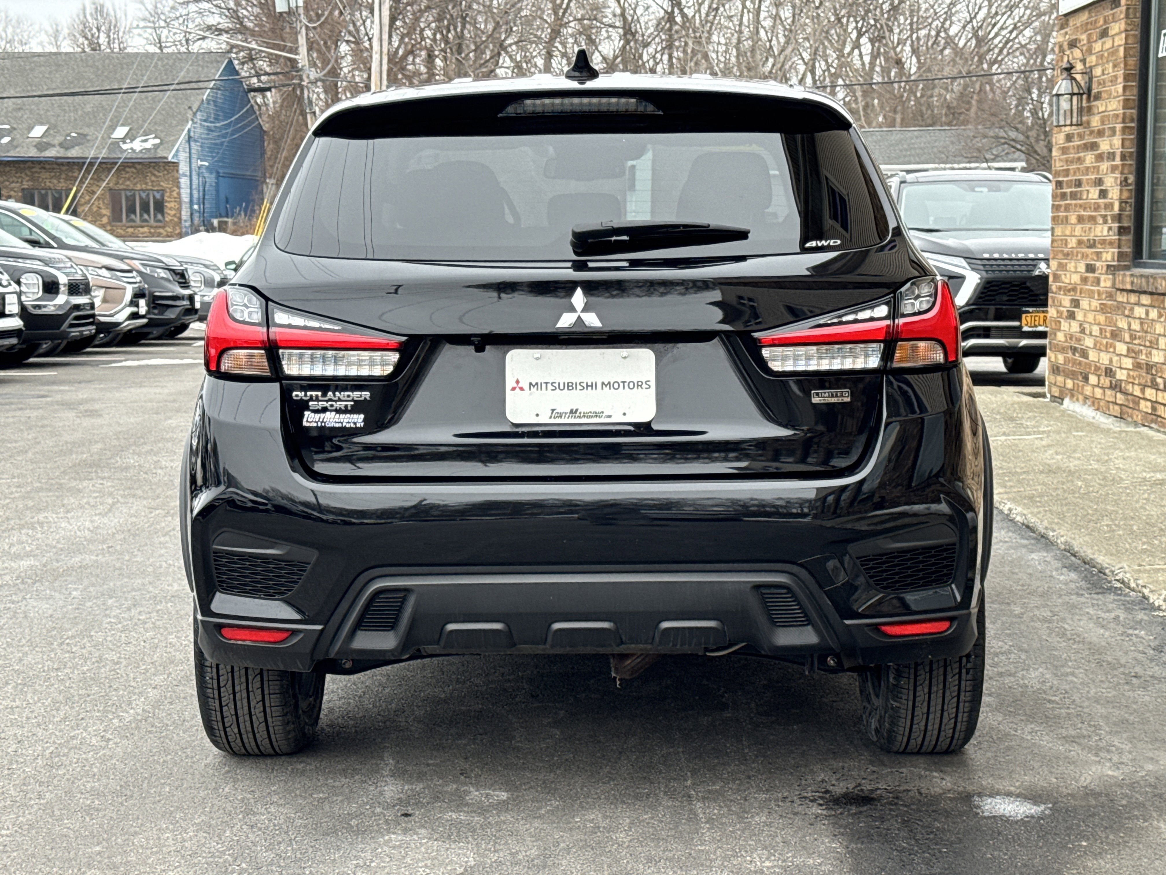 Used 2025 Mitsubishi Outlander Sport LE image 4