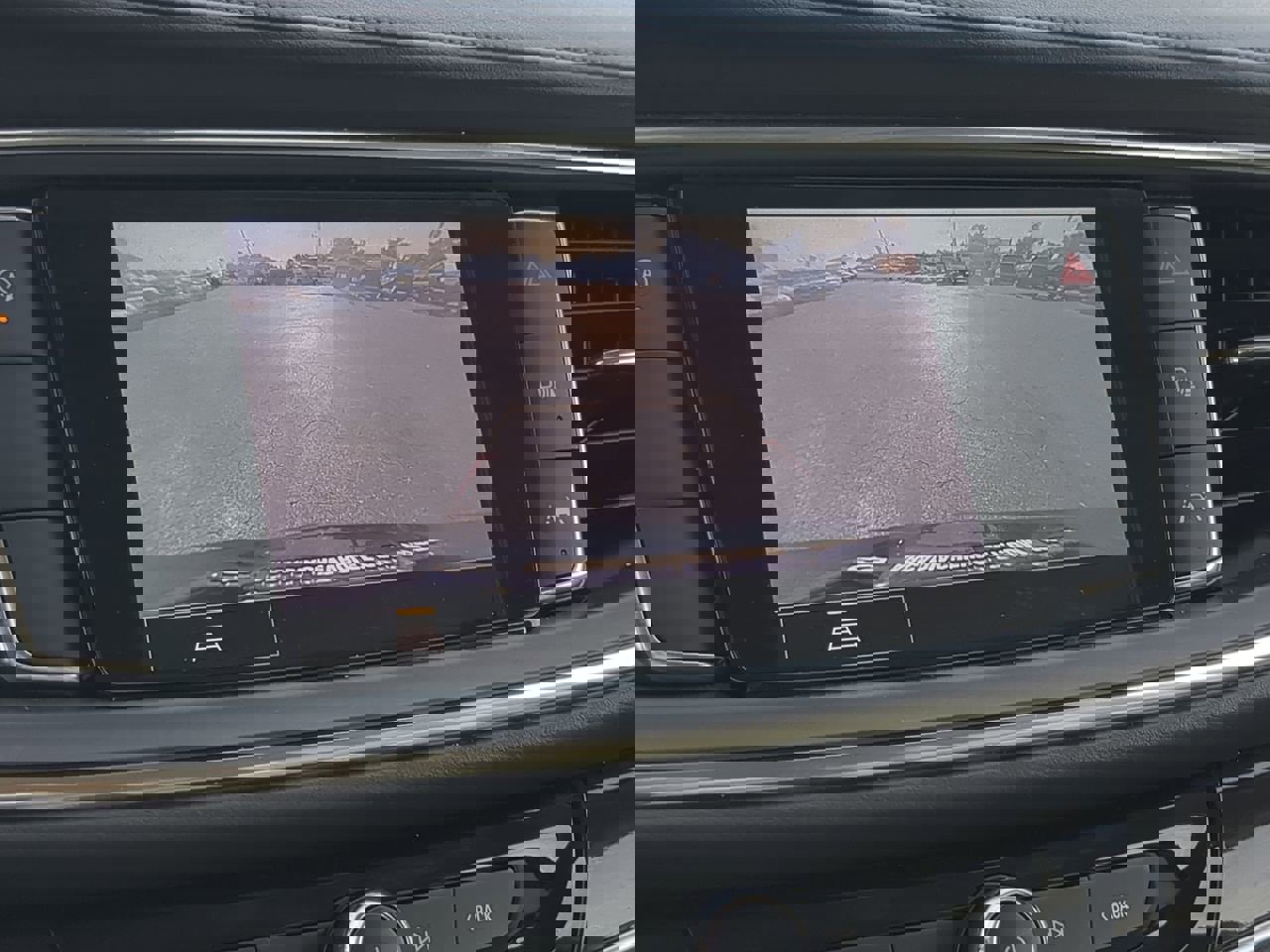 Used 2022 Buick Enclave Essence image 20