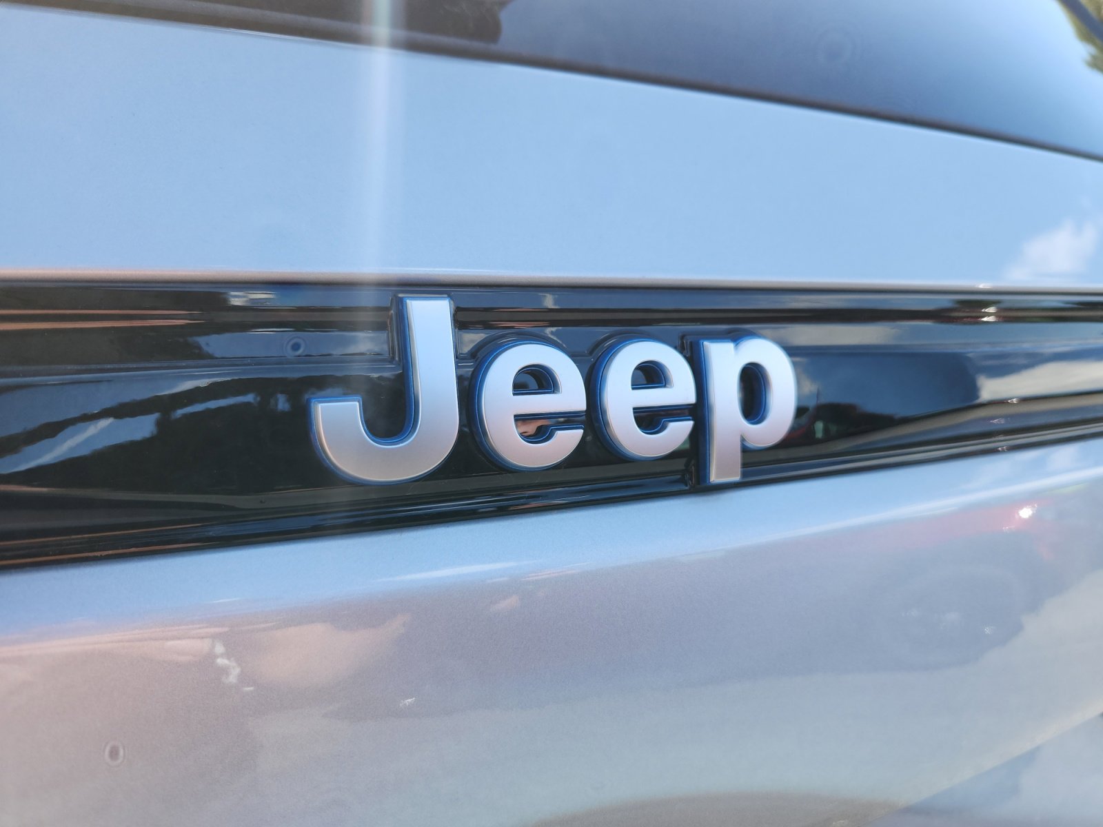 New 2025 Jeep Grand Cherokee Limited 4xe w/ Luxury Tech Group II AWD/4WD image 23
