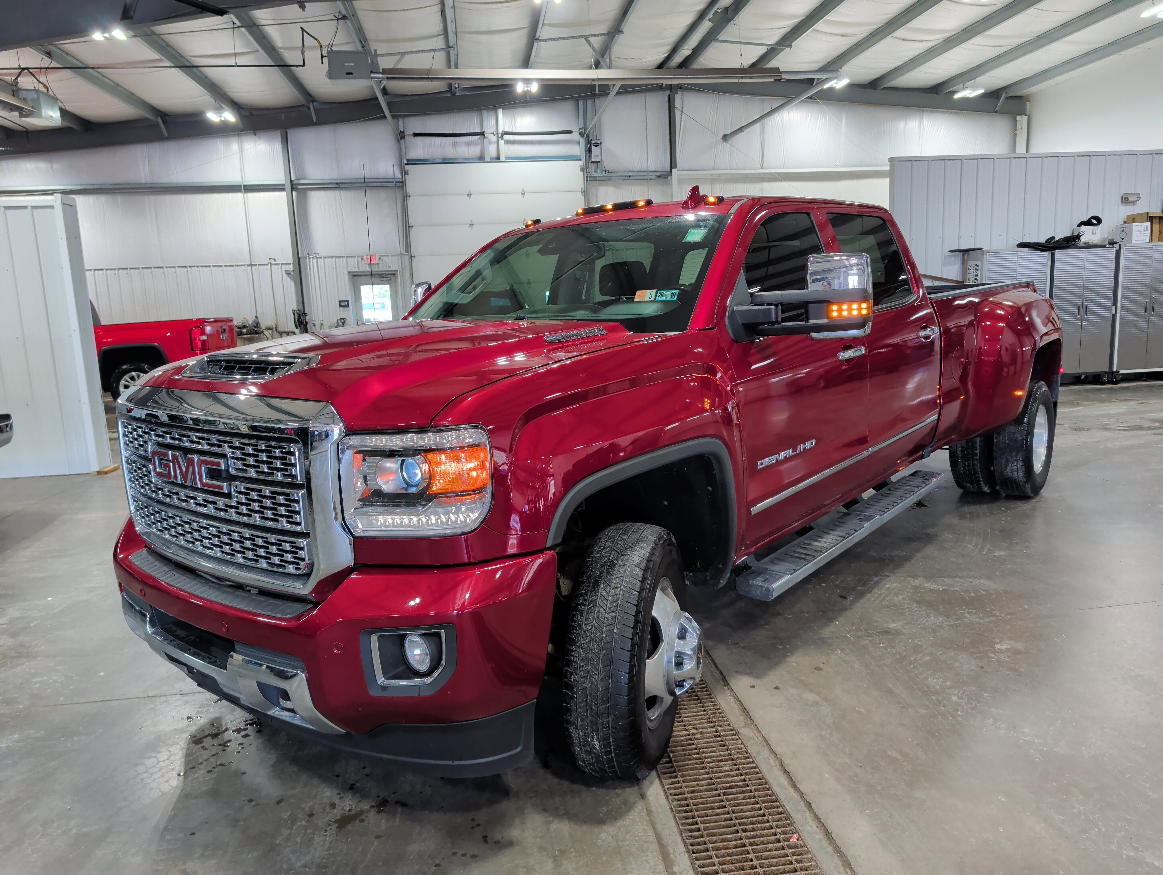 Used 2019 GMC Sierra 3500 Denali w/ Duramax Plus Package image 6