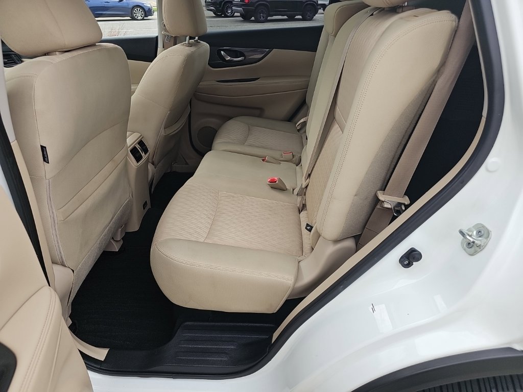 Used 2020 Nissan Rogue SV w/ Sun & Sound Touring Package AWD/4WD image 21