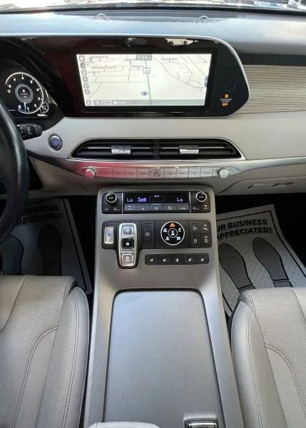 Used 2021 Hyundai Palisade Limited image 32