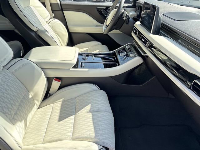 Certified 2023 Lincoln Aviator Black Label image 24