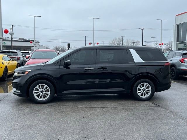 Used 2024 Kia Carnival LX image 7