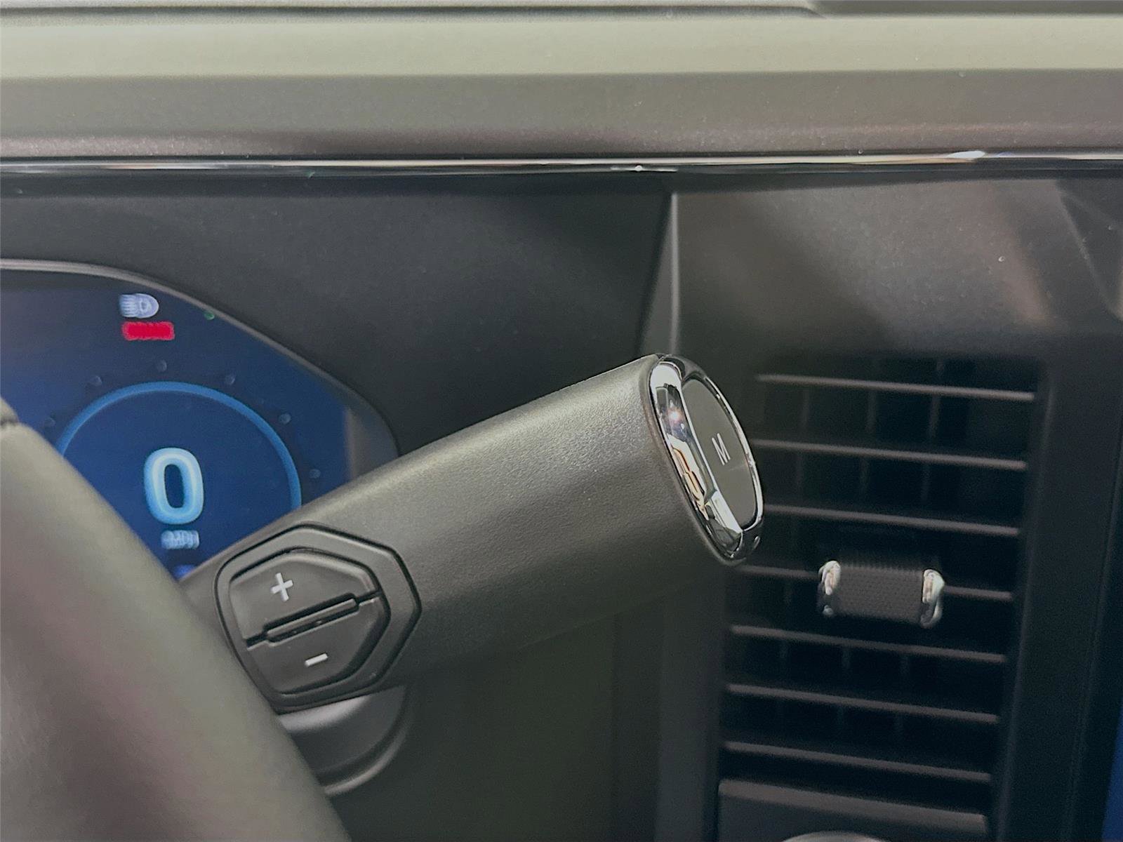 New 2026 Ford F250 Lariat w/ Black Appearance Package image 19