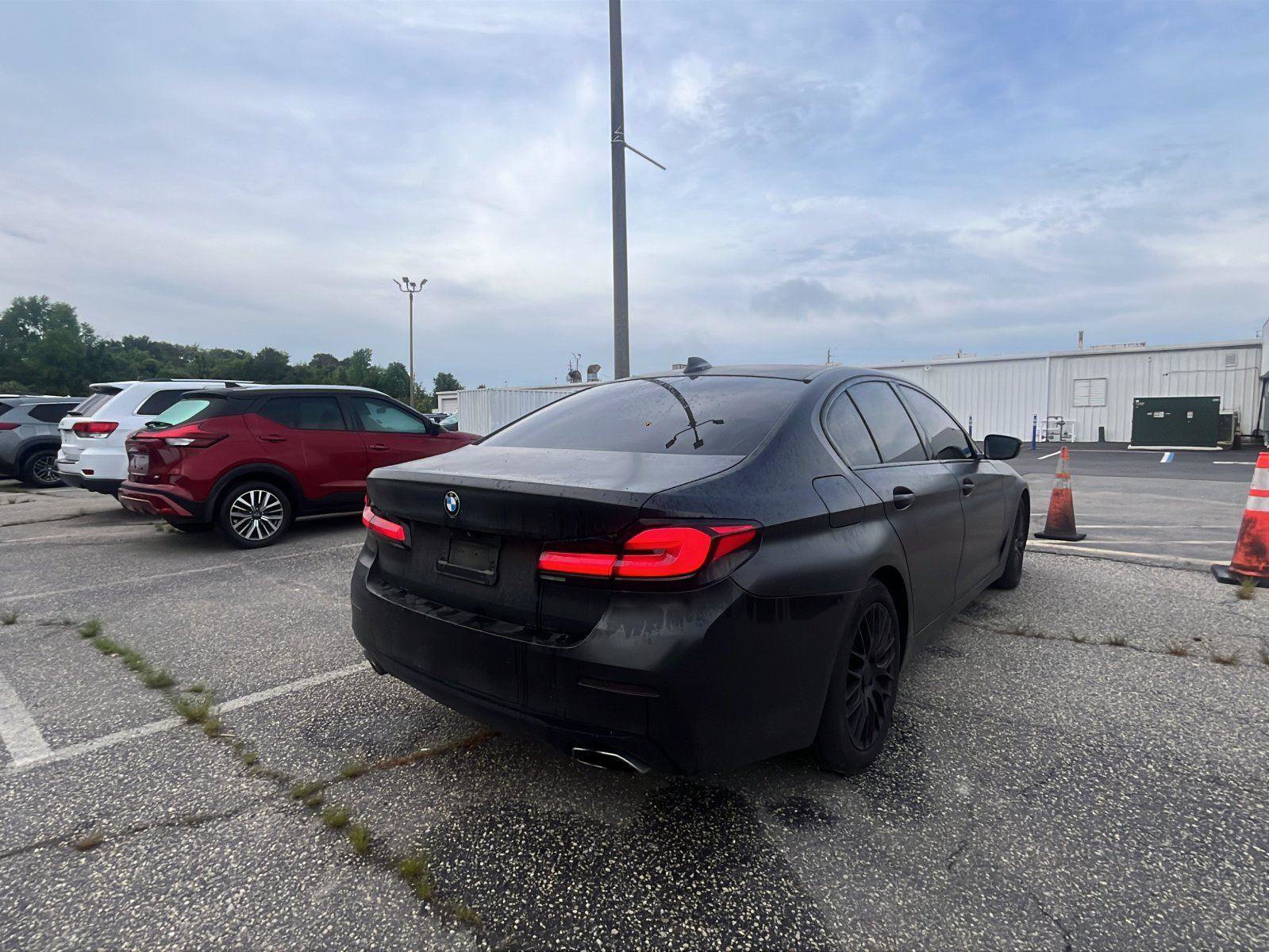 Used 2021 BMW 530i xDrive w/ Convenience Package AWD/4WD image 5