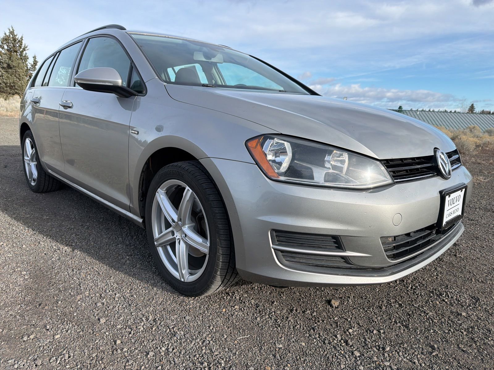 Used 2016 Volkswagen Golf Limited Edition image 1