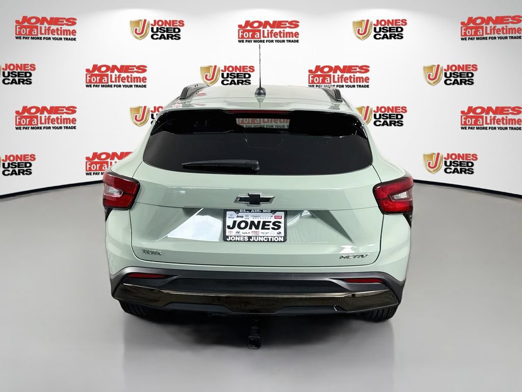 Used 2025 Chevrolet Trax ACTIV FWD image 13