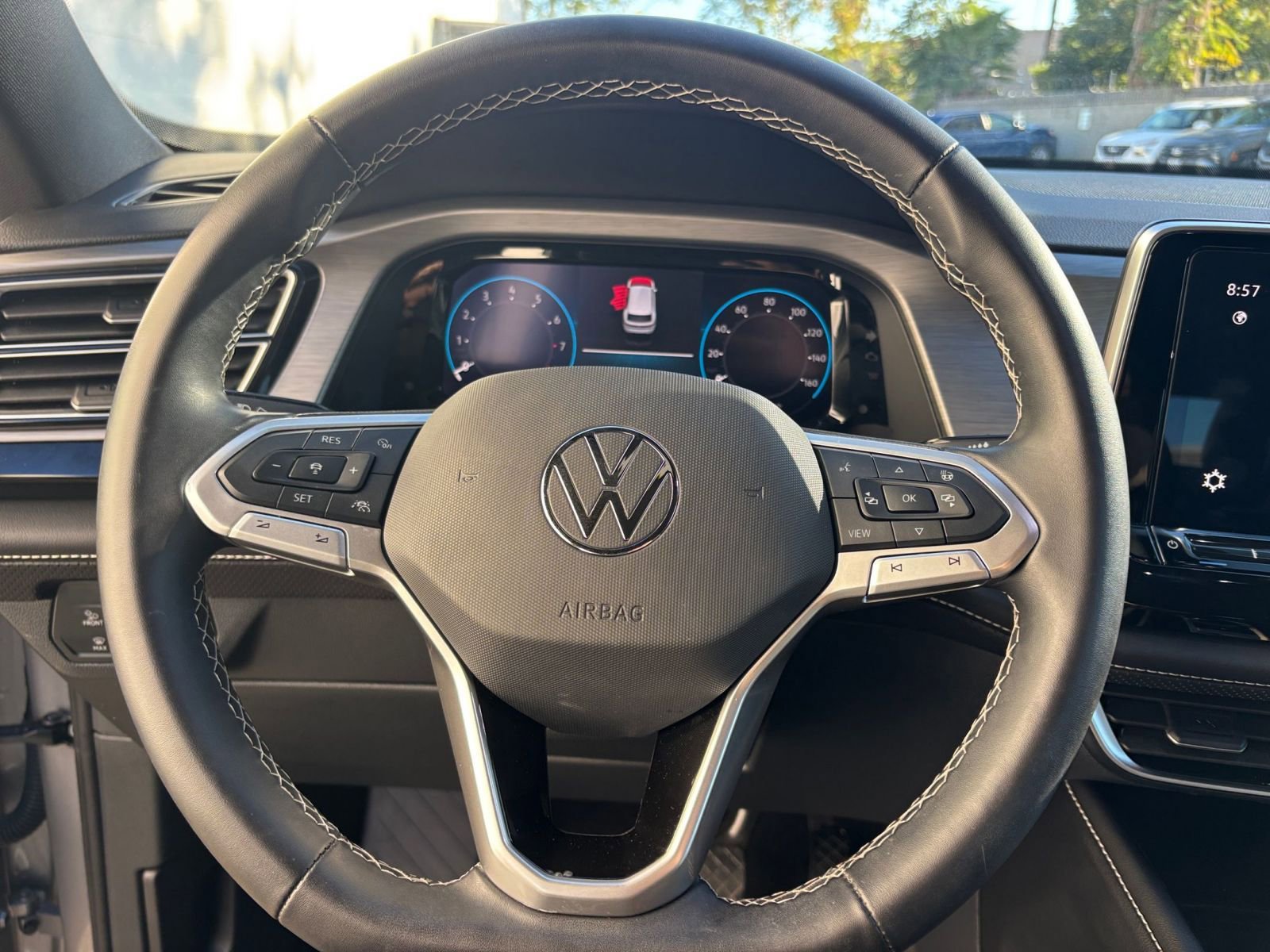 Used 2025 Volkswagen Atlas Cross Sport SE image 28