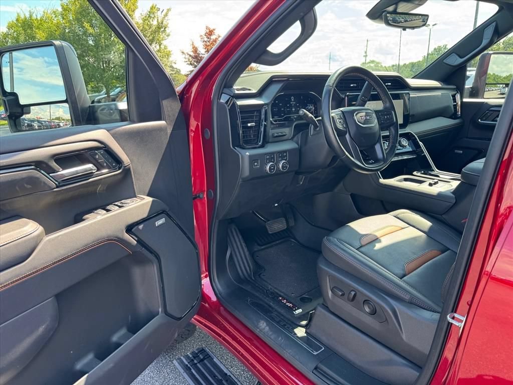 Used 2024 GMC Sierra 2500 AT4 w/ AT4 Premium Plus Package AWD/4WD image 15