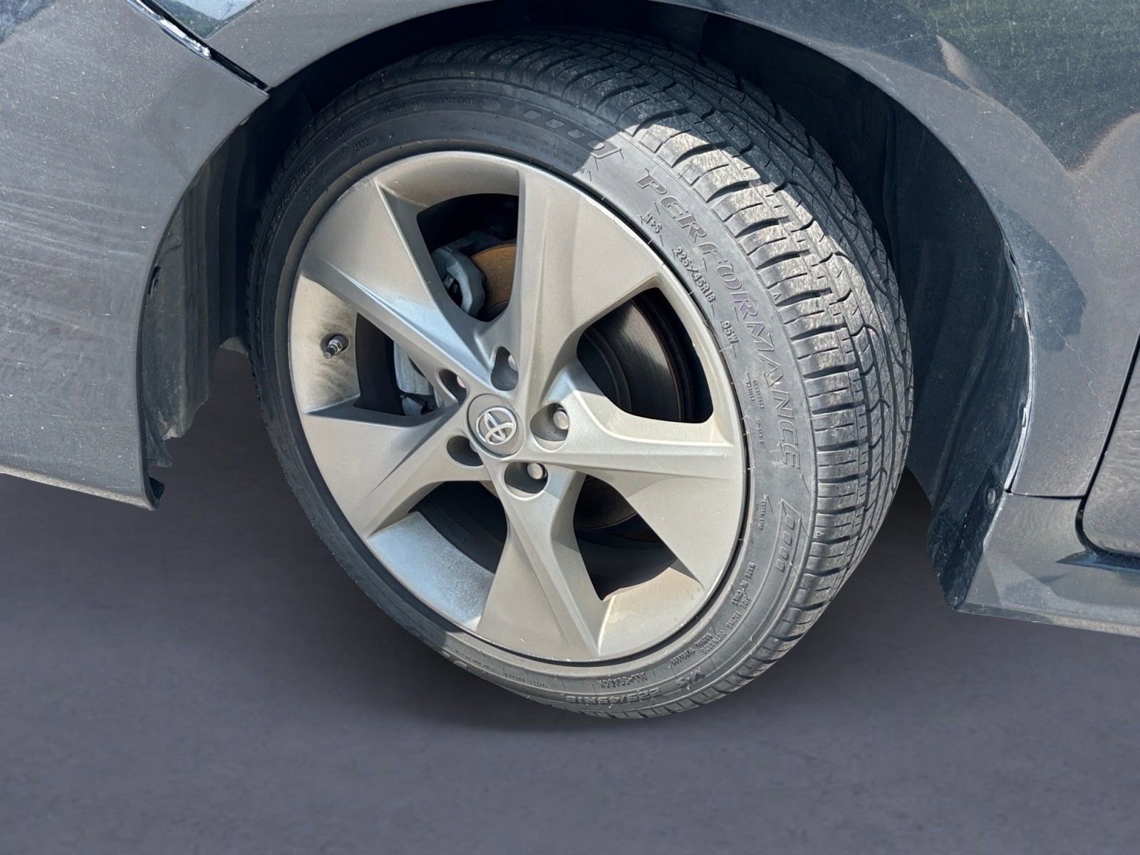 Used 2014 Toyota Camry SE w/ Moonroof Package FWD image 5