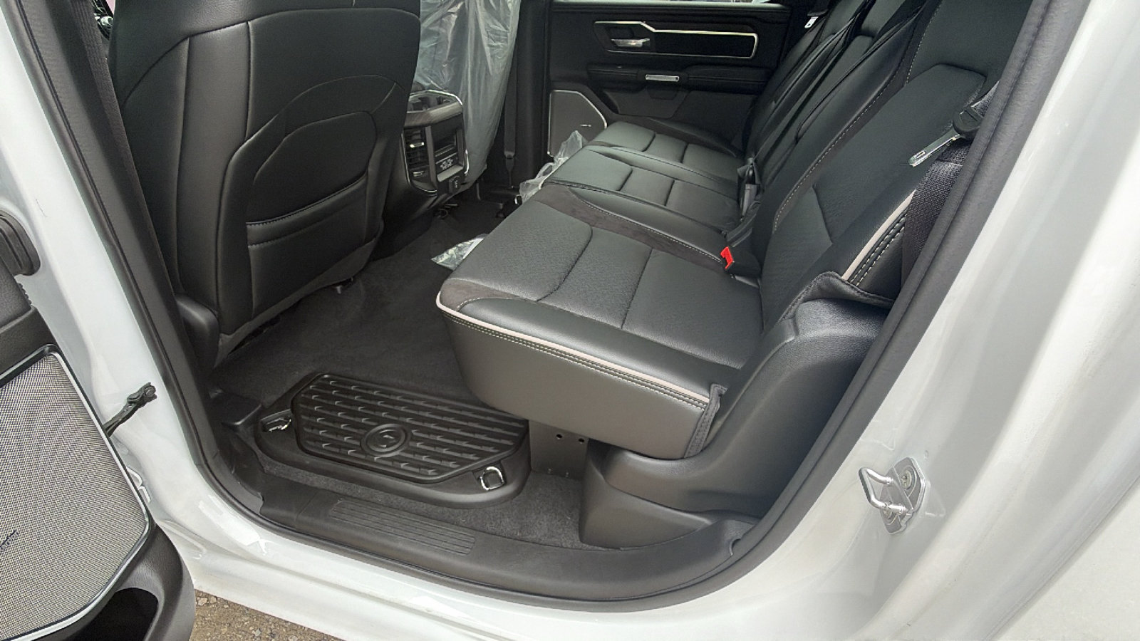 Used 2025 RAM 1500 Laramie w/ Night Edition AWD/4WD image 20
