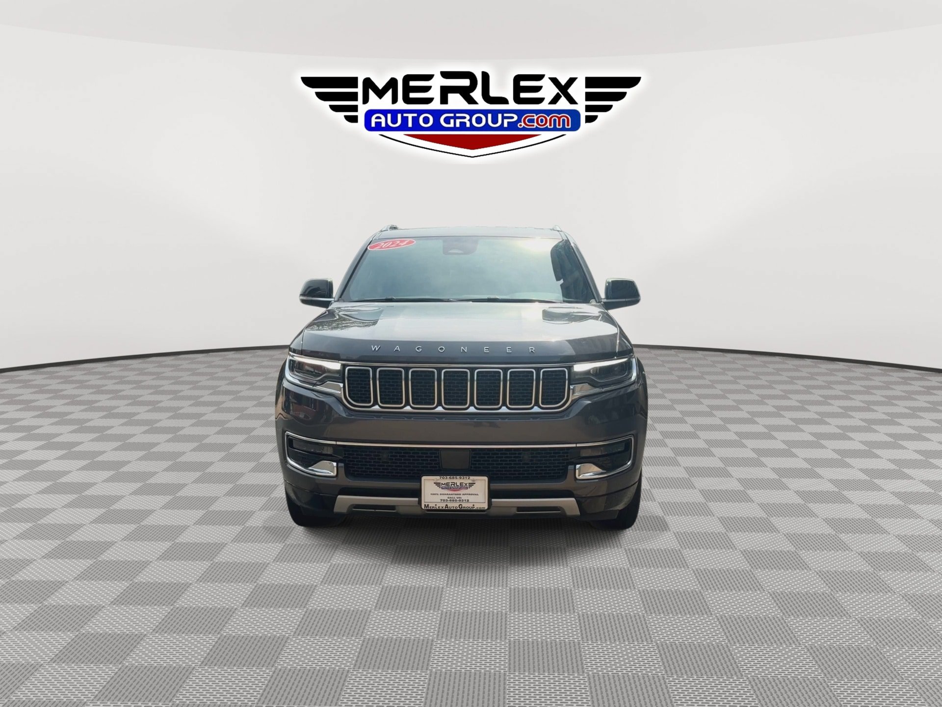 Used 2024 Jeep Wagoneer L Series II w/ Flexible Seating Group AWD/4WD image 3