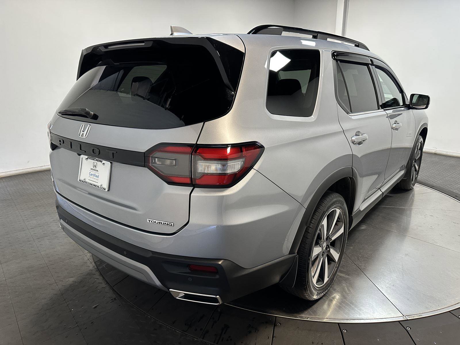 Certified 2024 Honda Pilot Touring image 13