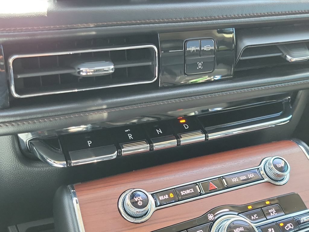 Certified 2022 Lincoln Aviator Reserve w/ Equipment Group 201A RWD image 29