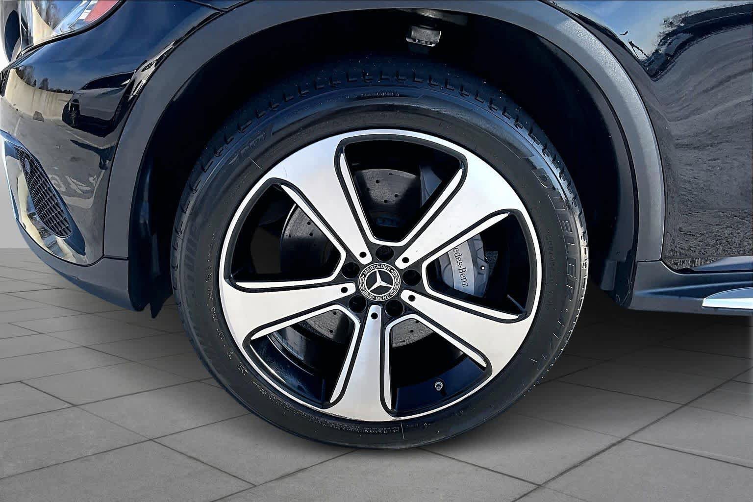 Used 2019 Mercedes-Benz GLC 350e 4MATIC image 11