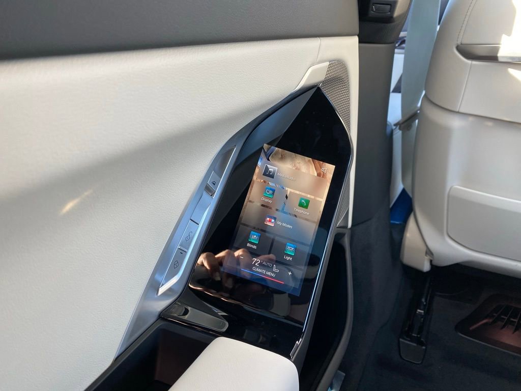 New 2026 BMW 760i xDrive image 8