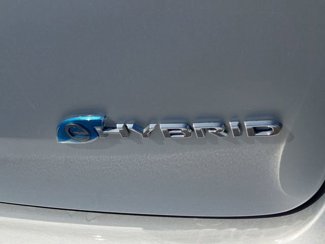 Used 2023 Chrysler Pacifica Touring-L image 43