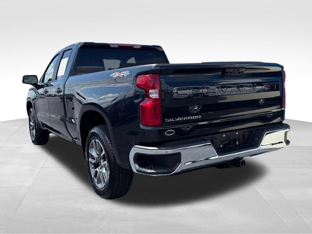 Used 2024 Chevrolet Silverado 1500 LT AWD/4WD image 3