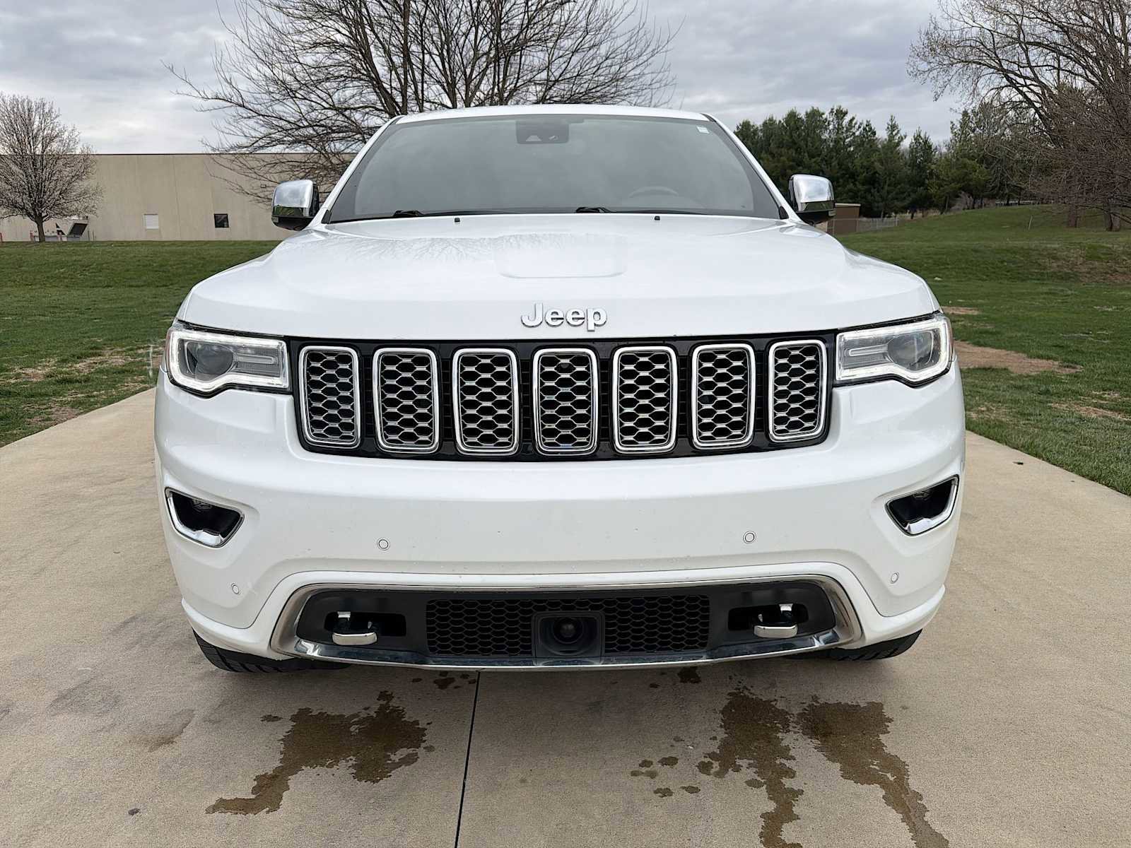 Used 2018 Jeep Grand Cherokee Overland image 9
