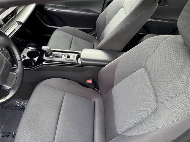 Used 2024 Toyota Prius LE image 10