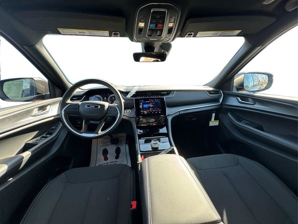 New 2026 Jeep Grand Cherokee L 4WD image 23
