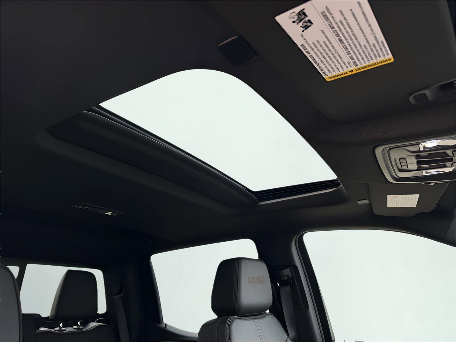 Used 2024 Chevrolet Silverado 1500 High Country w/ High Country Premium Package image 38