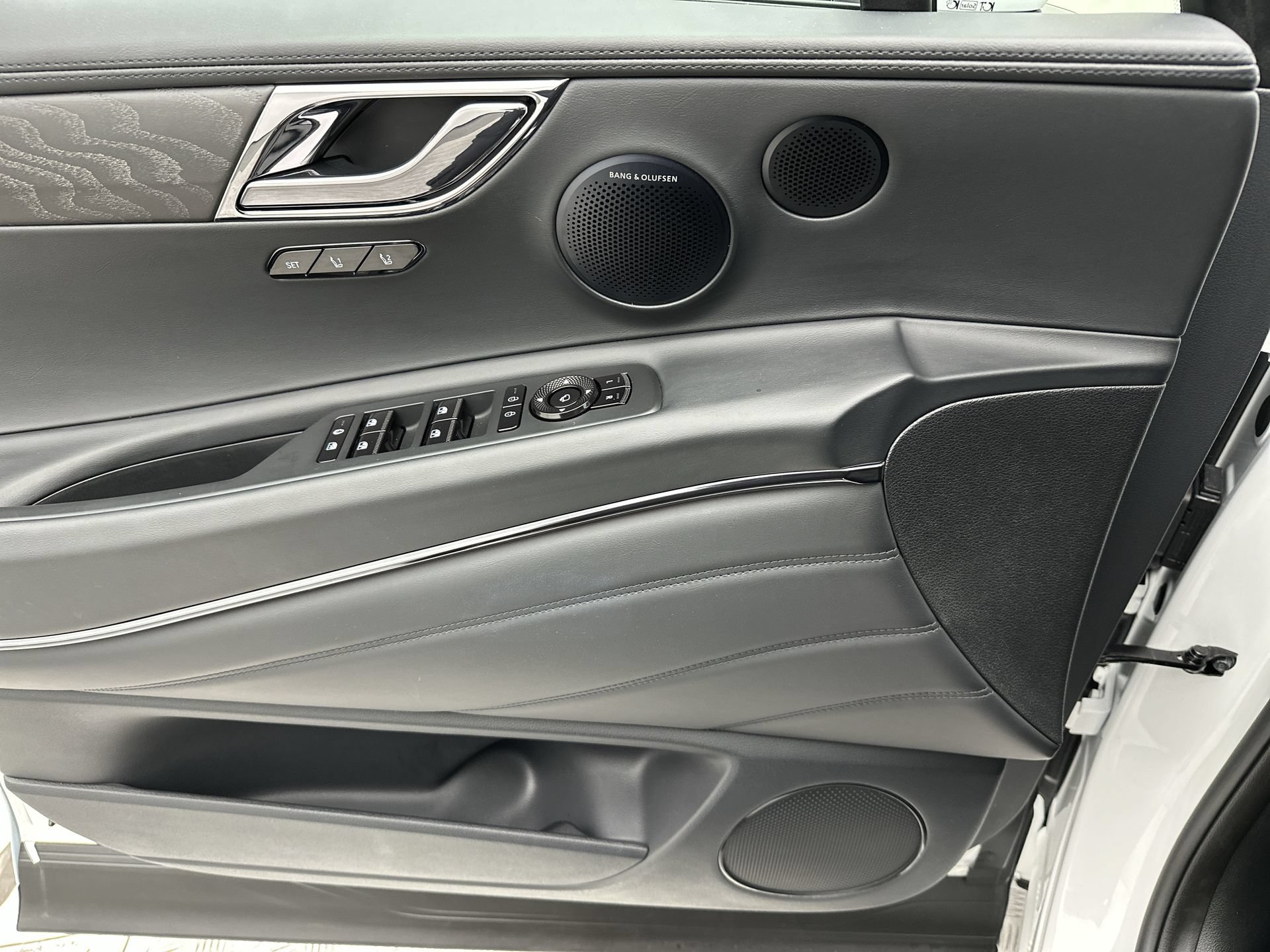 Certified 2026 Genesis GV80 3.5T Prestige AWD/4WD image 13