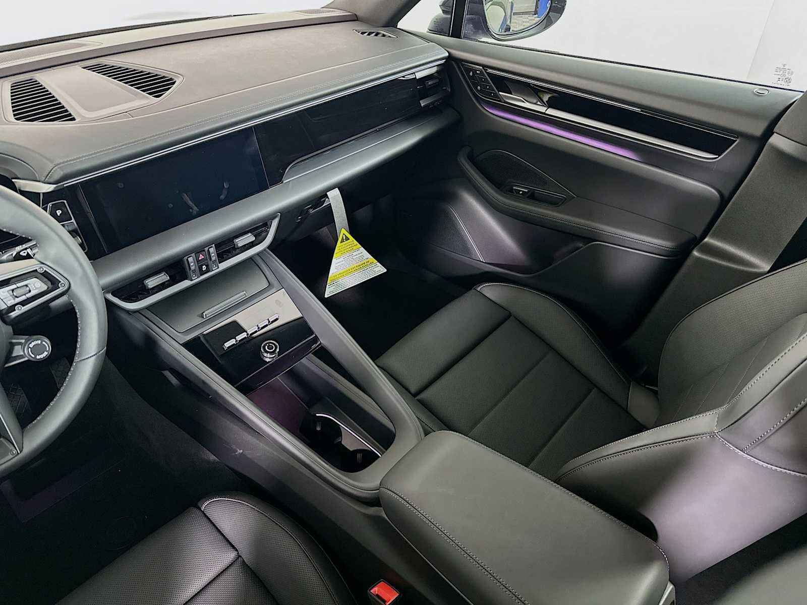 New 2026 Porsche Macan Electric RWD image 24