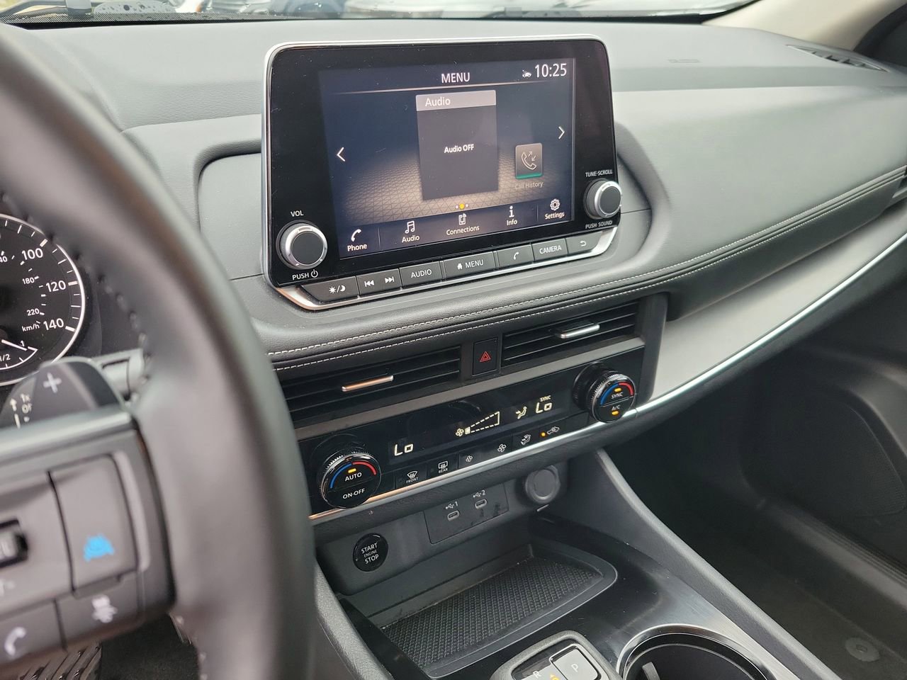 Used 2025 Nissan Rogue SV image 24